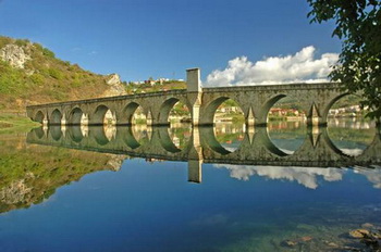 Literature / The Bridge on the Drina